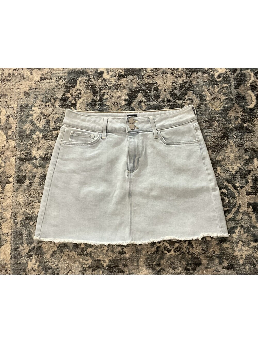 JBD JUST BLACK JEANS MINI SKIRT SZ Large, LIGHT WASH STRETCH DENIM FRAYED HEM